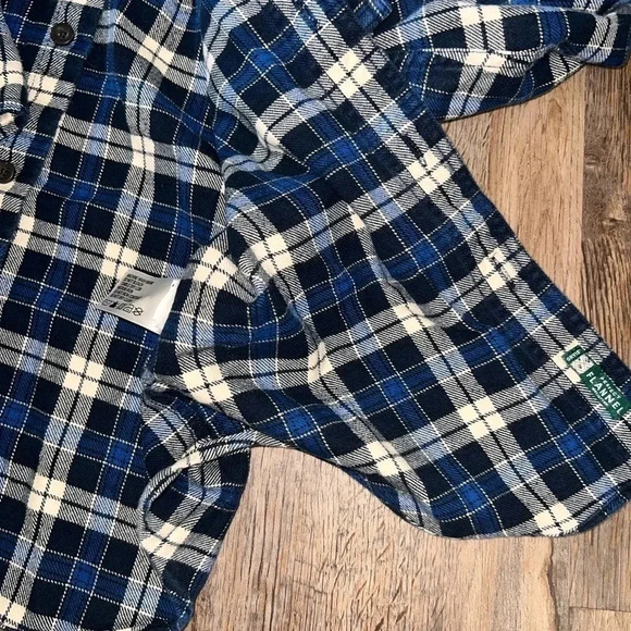 Orvis • “The Perfect Flannel” Shirt - Picture 7 of 10